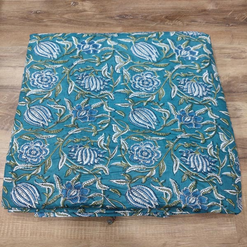 Lateast New Beautifull Design Small Floral Prints Cotton Fabric Sewing Fabric for Dress Making Quilting Fabric