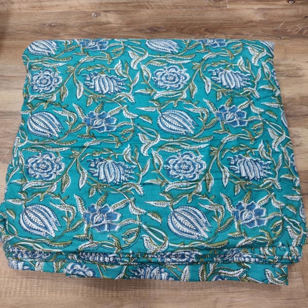 Lateast New Beautifull Design Small Floral Prints Cotton Fabric Sewing Fabric for Dress Making Quilting Fabric