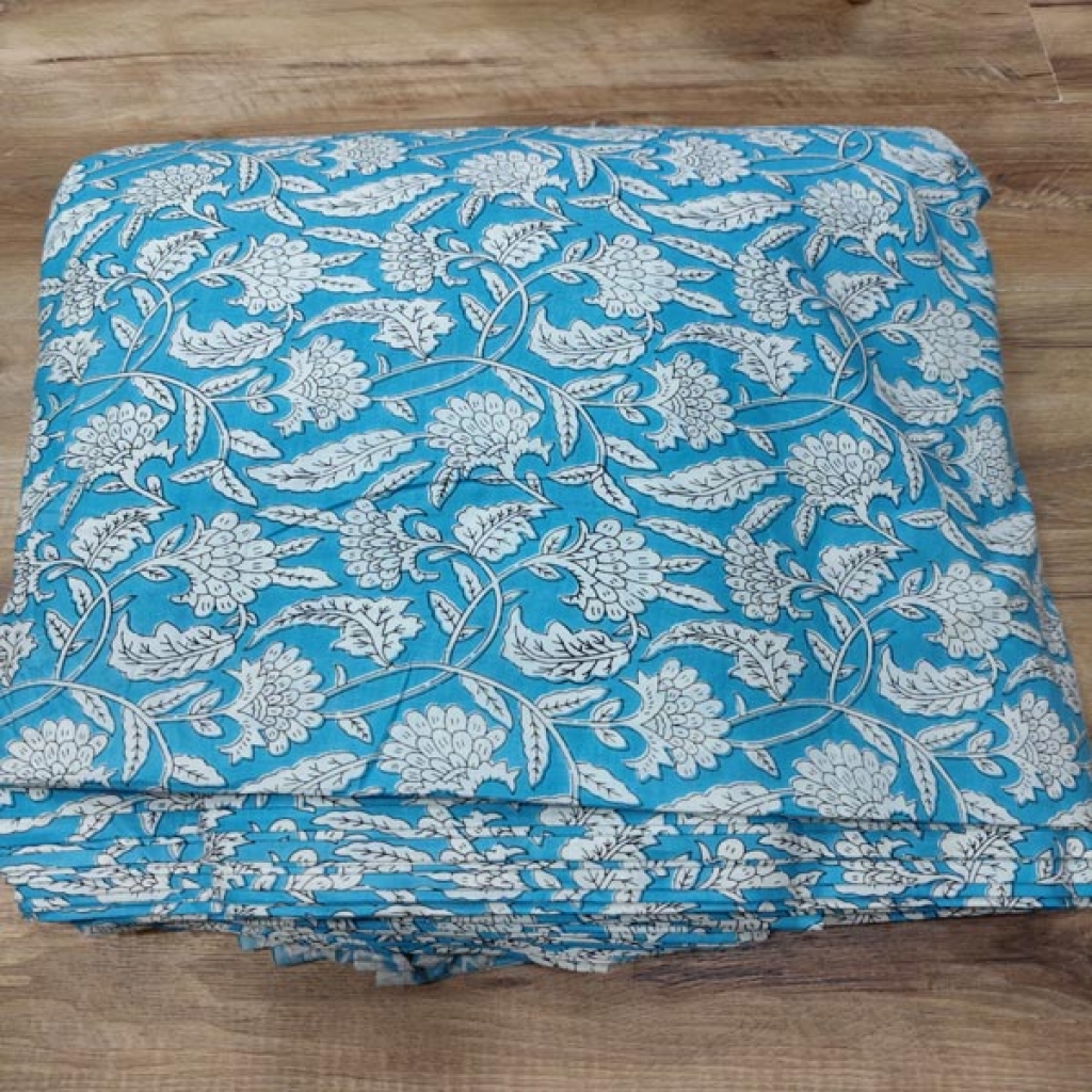 New Letast Amezing Design Small Floral Prints Cotton Fabric Sewing Fabric for Dress Making Quilting Fabric