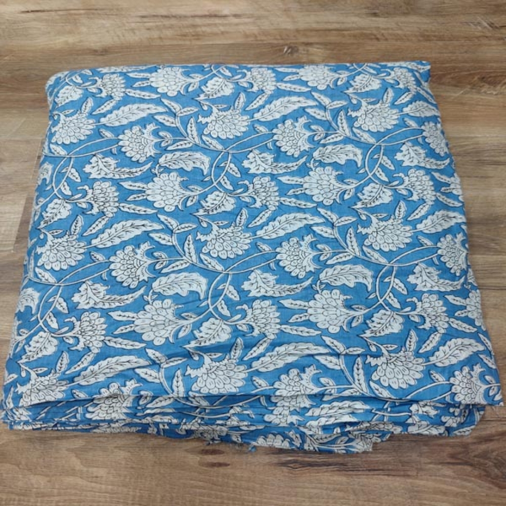 New Letast Amezing Design Small Floral Prints Cotton Fabric Sewing Fabric for Dress Making Quilting Fabric