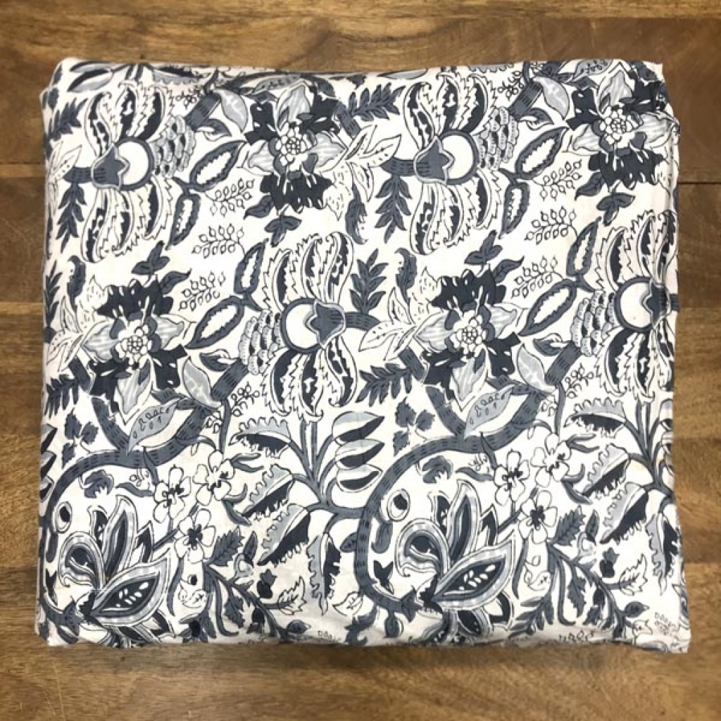 Small Floral Letast Design New Arrivel Prints Cotton Fabric Sewing Fabric for Dress Making Quilting Fabric Kimono