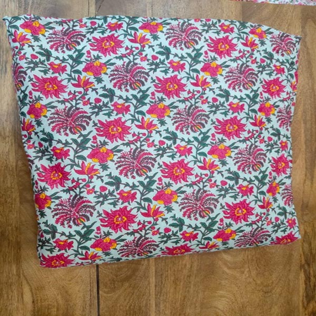 New Beautifull Design Small Floral Screen Prints Cotton Fabric Sewing Fabric for Dress Making Quilting Fabric Kimono